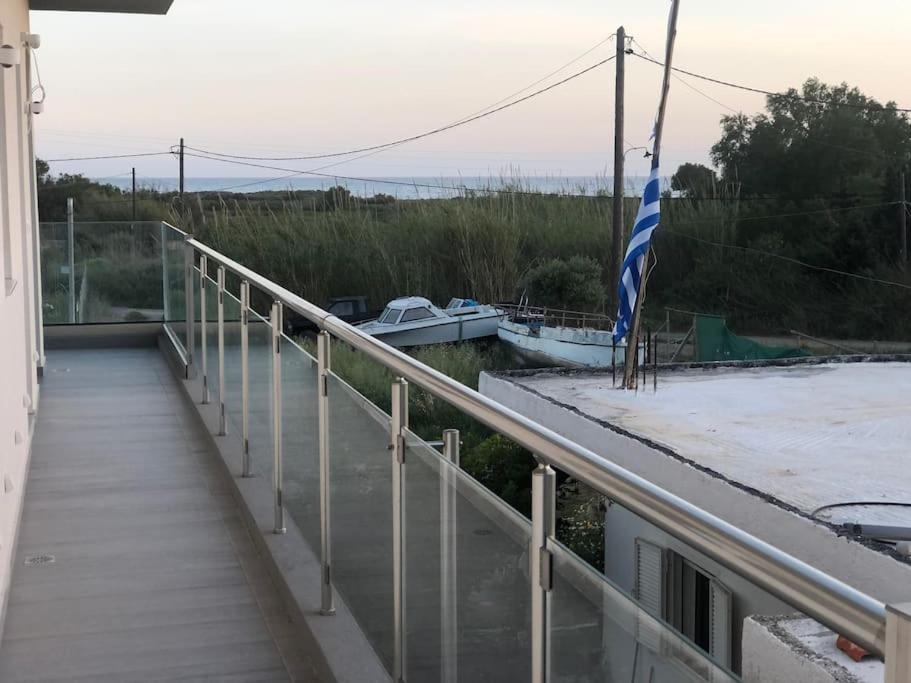 Apartamento Eleni Kokkinos Pirgos Exterior foto